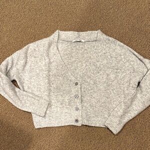 Elegant Gray Women's Cardigan